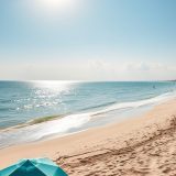 Jak sprawdzić, czy termin wyjazdu ma sens dla plażowania nad Bałtykiem – pogoda, tłumy i komfort